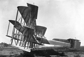 Illustration for article titled 15 Early Airplanes With More Wings Than a Bucket of Fried Chicken